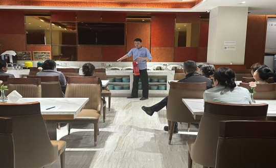 2.长白山mg不朽情缘旅馆组织开展消防清静培训_副本.jpg